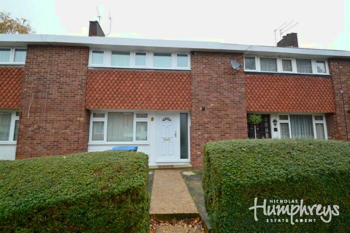 4 Bedroom House To Rent In Finch Close, AL10