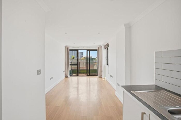 1 Bedroom Flat To Rent In Edge Apartments, London, E15