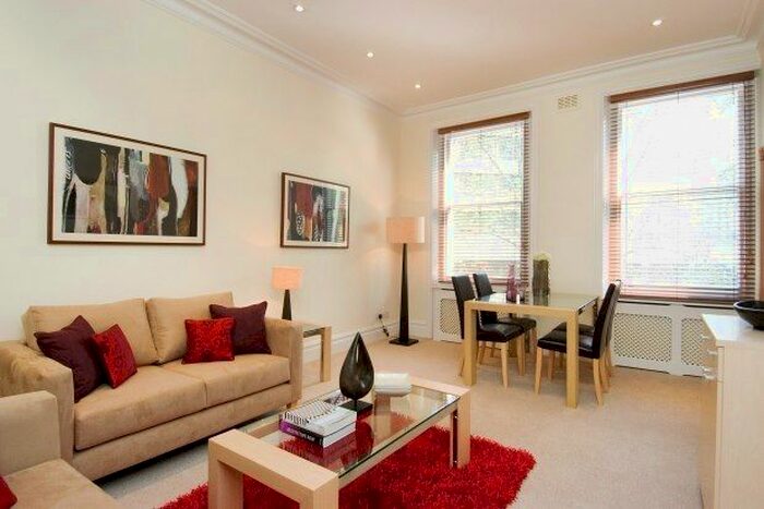 2 Bedroom Flat To Rent In Ashburn Gardens, London, SW7