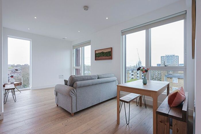 2 Bedroom Flat To Rent In Camden Courtyards, Rochester Place, Camden, NW1