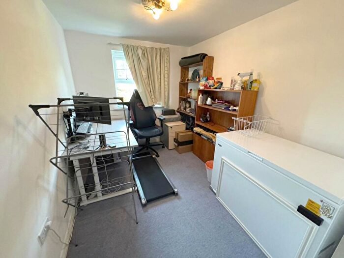 2 Bedroom Apartment To Rent In Shetland Court, Bressay Drive, Mill Hill, London, NW7