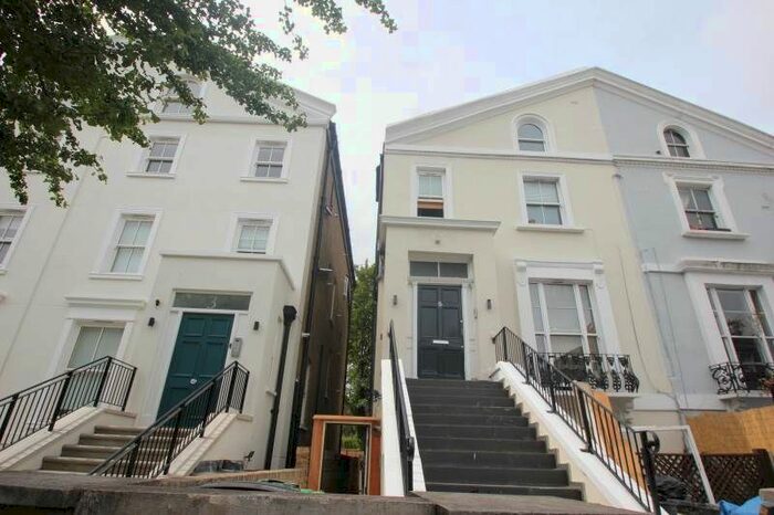 2 Bedroom Flat To Rent In St Augustines Road, Camden, NW1