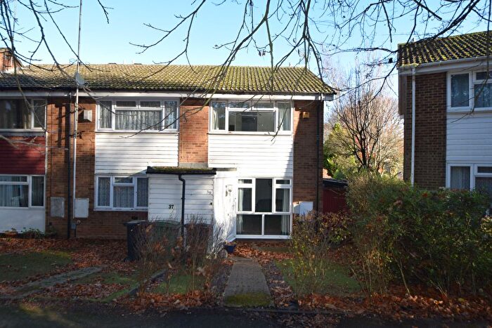 2 Bedroom Terraced House For Sale In Badger Road, Chatham, ME5