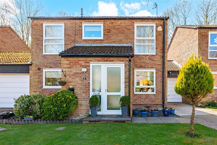 4 Bedroom Link Detached House For Sale In Westfield, New Ash Green, Longfield, DA3