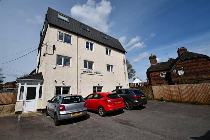 1 Bedroom Apartment To Rent In Bedroom Apartment Nd Floor In Godalming, GU7