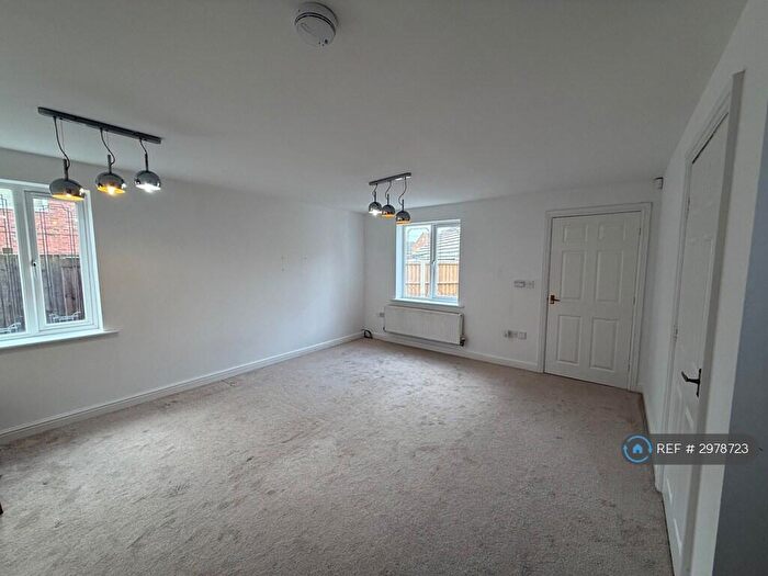 2 Bedroom Flat To Rent In Thornwood Close, Rotherham, S63