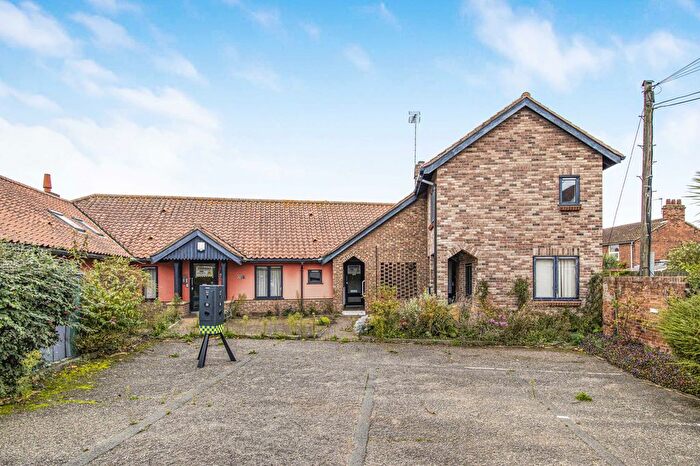 12 Bedroom Detached House For Sale In Ravensmere, Beccles, Suffolk, NR34