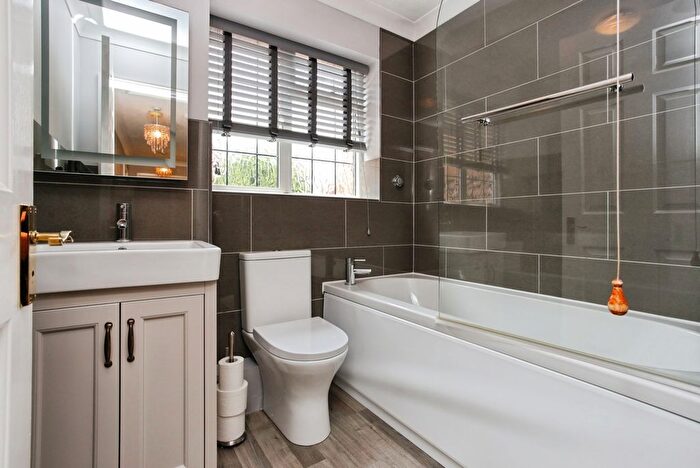 5 Bedroom Detached House For Sale In Godfrey Evans Close, Tonbridge, Kent, TN10