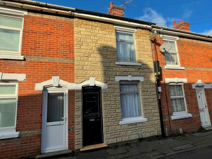 3 Bedroom House To Rent In Hythe Hill Area, CO1