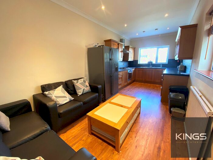 3 Bedroom Terraced House For Sale In Jubilee Road, Southsea, PO4