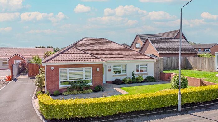 4 Bedroom Bungalow For Sale In Campsie View, Stepps, Glasgow, G33