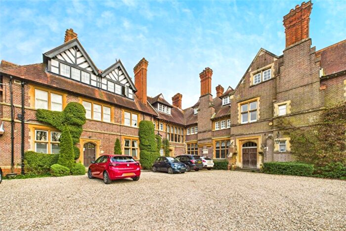 2 Bedroom Apartment For Sale In Maidenhatch, Pangbourne, Reading, Berkshire, RG8