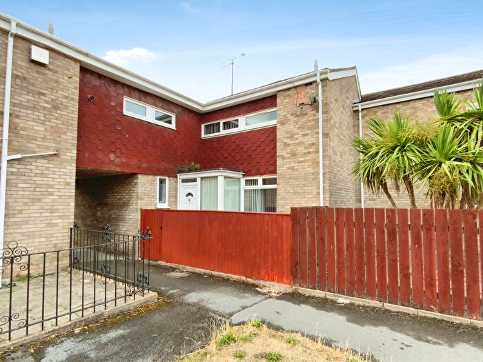 4 Bedroom Terraced House For Sale In Cookbury Close, Hull, HU7