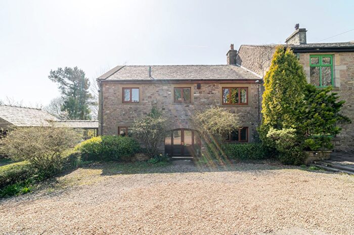 3 Bedroom Semi-Detached House For Sale In Bog Height Road, Darwen, BB3