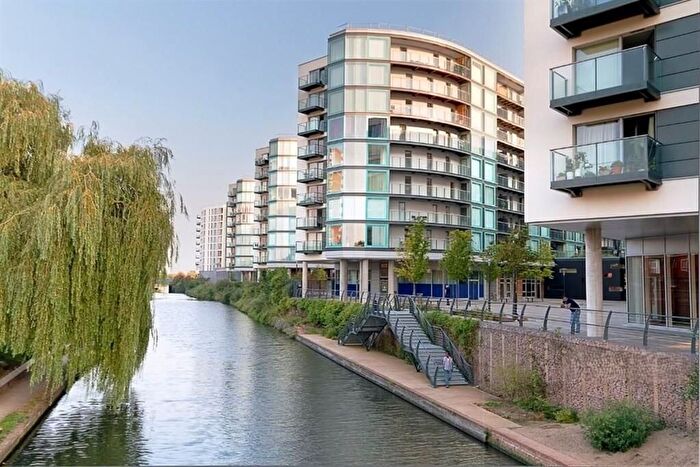 1 Bedroom Flat To Rent In Station Approach, Hayes, UB3