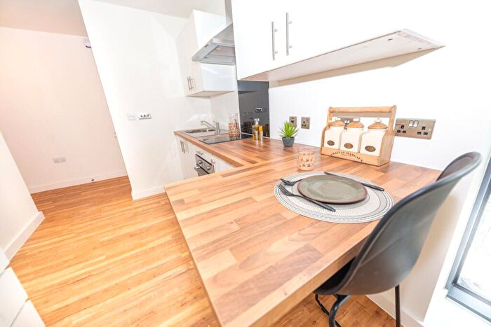 Flat To Rent In Manchester Waters, Pomona Strand, Old Trafford, M16