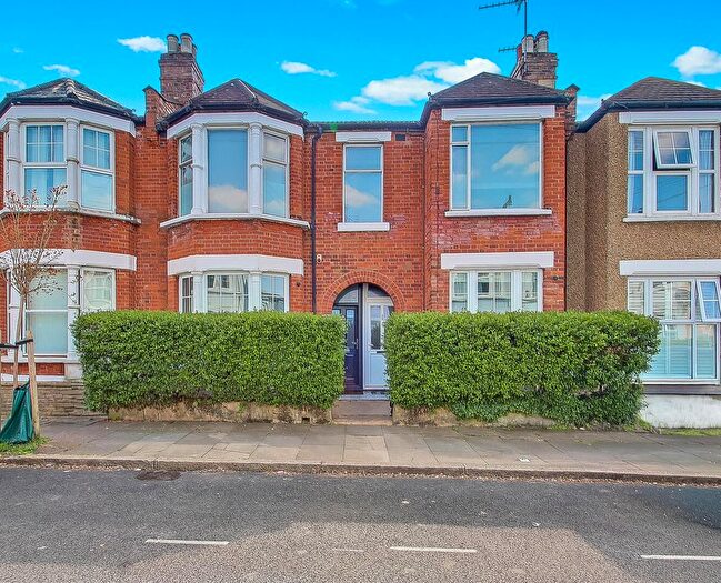 2 Bedroom Flat For Sale In Leslie Road, East Finchley, N2