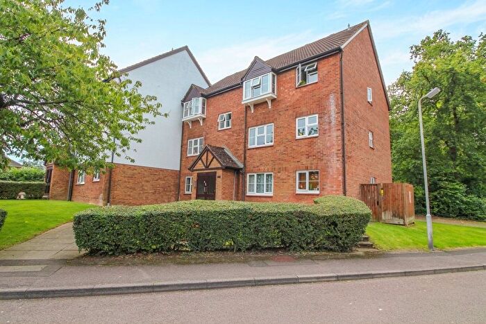 1 Bedroom Flat To Rent In Redwood Close South Oxhey, Watford, WD19