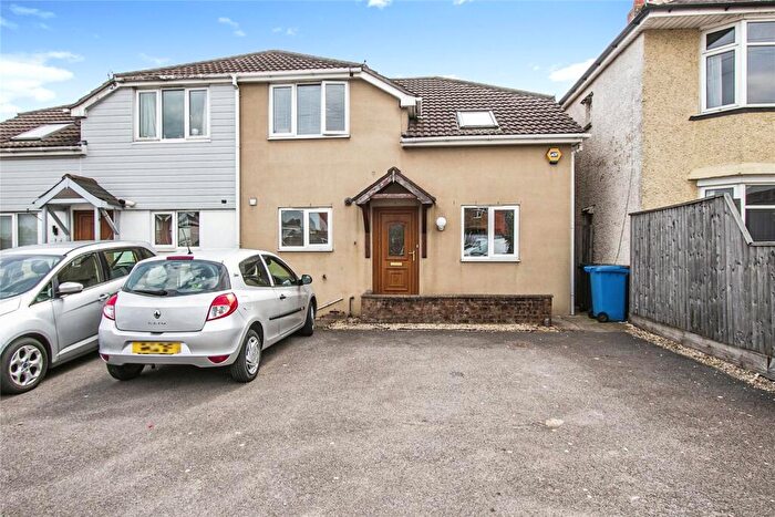 4 Bedroom Semi Detached House For Sale In Herbert Avenue, Poole, Dorset, BH12