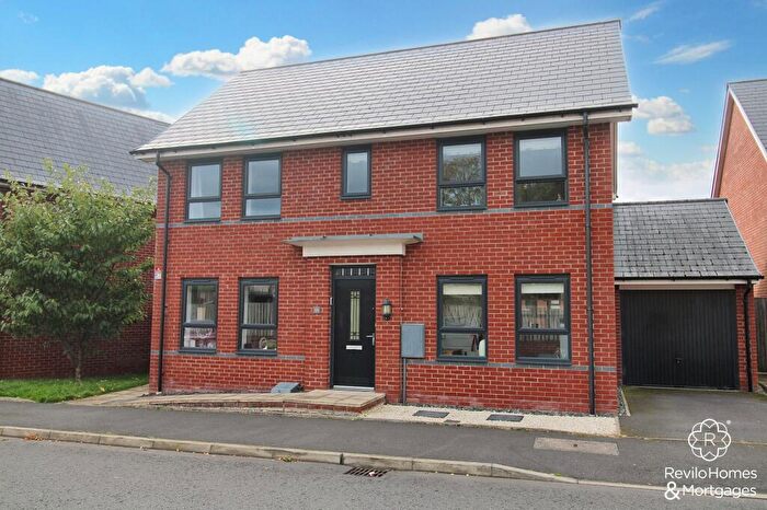 4 Bedroom Detached House For Sale In Charlton Street, Castleton, Rochdale, Greater Manchester, OL11