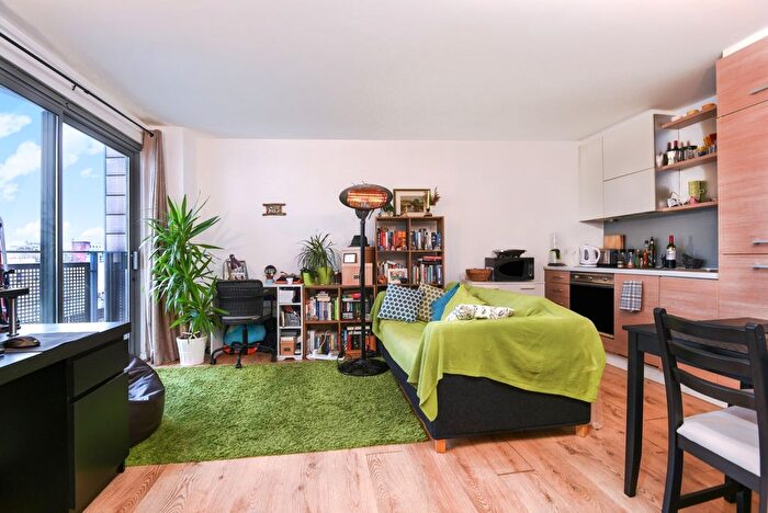 Studio To Rent In Deals Gateway, Lewisham, London, SE13