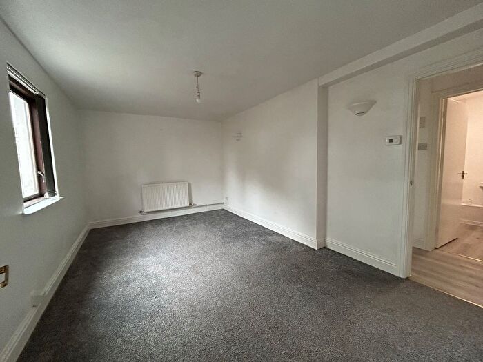 3 Bedroom Block Of Flats For Sale In Picton Road, Milford Haven, SA73