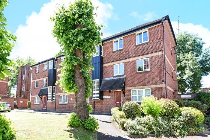 1 Bedroom Flat To Rent In Gleneagles Court, Muirfield Close, RG1