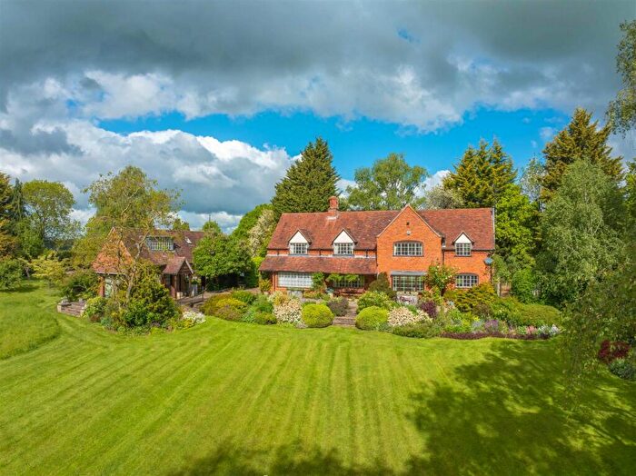 6 Bedroom Detached House For Sale In Pettiford Lane, Preston Bagot, Nr. Henley-In-Arden, B95