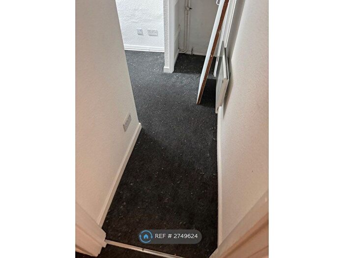 2 Bedroom Flat To Rent In Smith Street, Warwick, CV34