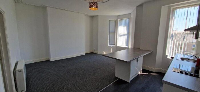 1 Bedroom Apartment To Rent In Connaught Avenue Flat, PL4