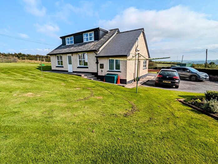 4 Bedroom Detached House For Sale In Blaenycoed, Carmarthen, Carmarthenshire., SA33
