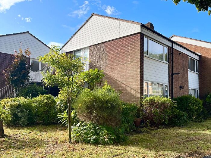 2 Bedroom Maisonette To Rent In Broadfield Close, West Bromwich, West Midlands, B71