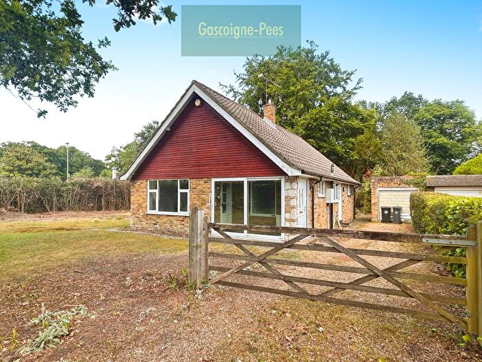 2 Bedroom Bungalow To Rent In Higgs Lane, Bagshot, GU19