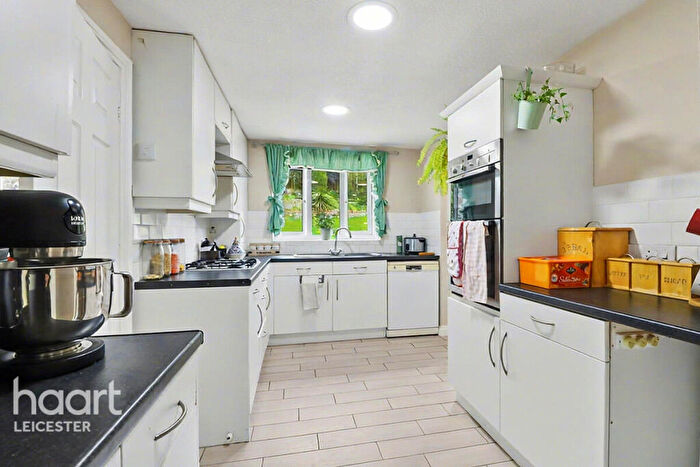 4 Bedroom Detached House For Sale In Valley Way, Coalville, LE67