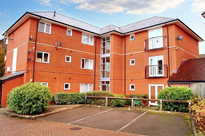 2 Bedroom Flat To Rent In Tanfield Lane, Broughton, Milton Keynes, MK10