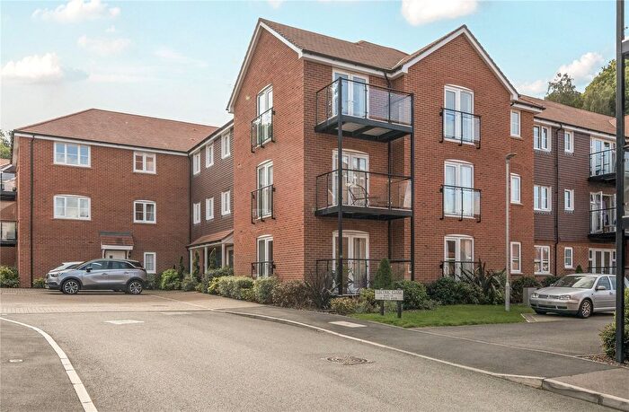 2 Bedroom Flat For Sale In Electric Close, Godalming, Surrey, GU7