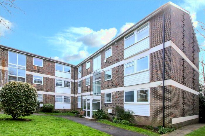 2 Bedroom Apartment To Rent In Pine Lodge, Tonbridge Road, Maidstone, Kent, ME16