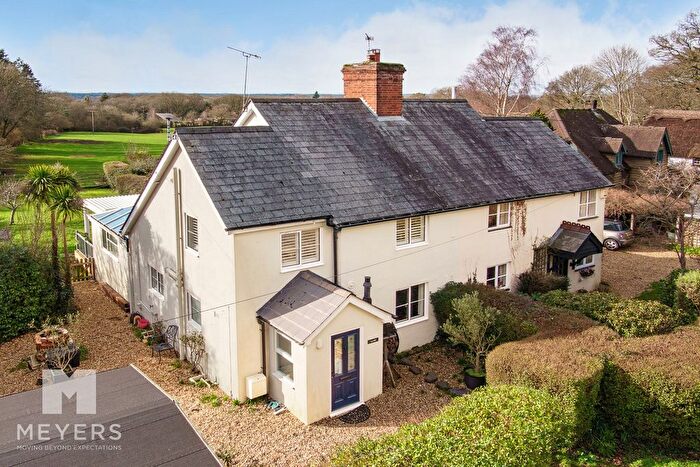 3 Bedroom Semi Detached House For Sale In Hangersley Hill, Hangersley, Ringwood, BH24