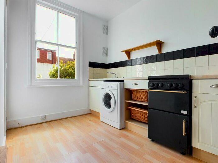 Studio To Rent In Montgomery Street, Hove, East Sussex, BN3