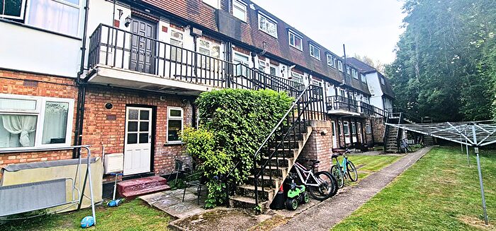 2 Bedroom Flat To Rent In Park Road, Uxbridge, UB8