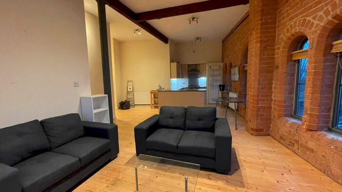 3 Bedroom Flat To Rent In Longden Street, Nottingham, NG3