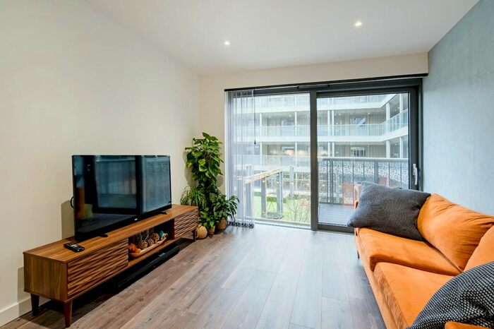 1 Bedroom Flat To Rent In Curie House, Wallis Road, London E9
