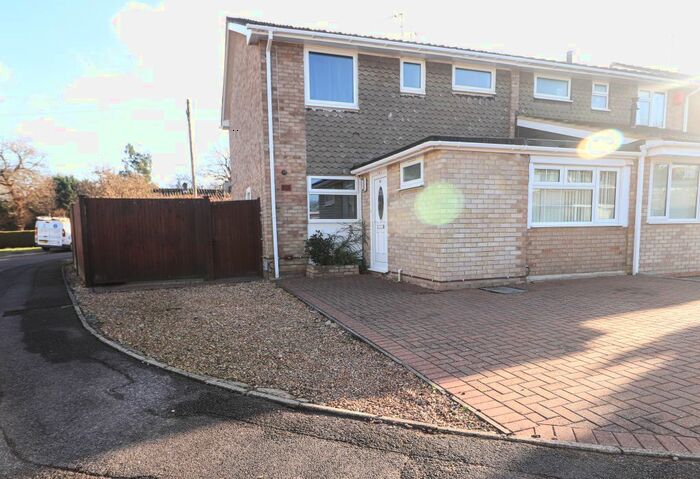 3 Bedroom Semi-Detached House To Rent In Beechnut Drive, Blackwater, Camberley GU17