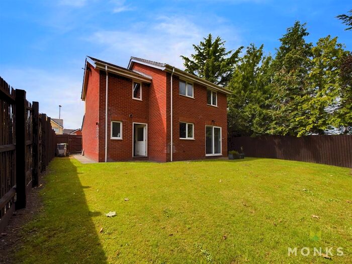 4 Bedroom Detached House For Sale In Parc Hafod, Four Crosses, Llanymynech, SY22