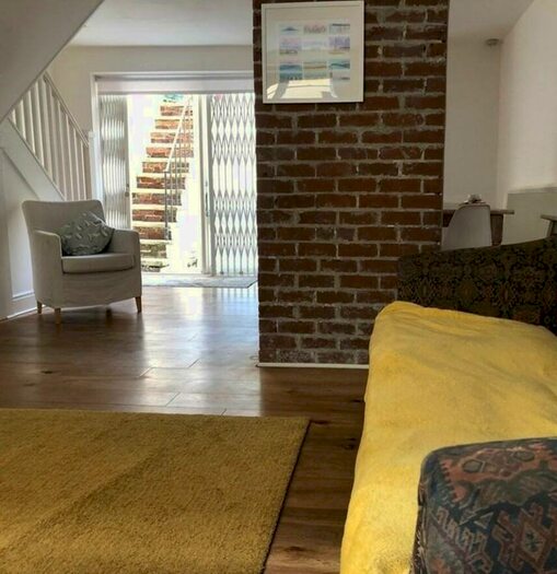 2 Bedroom Maisonette To Rent In Lower Market Street -, S12