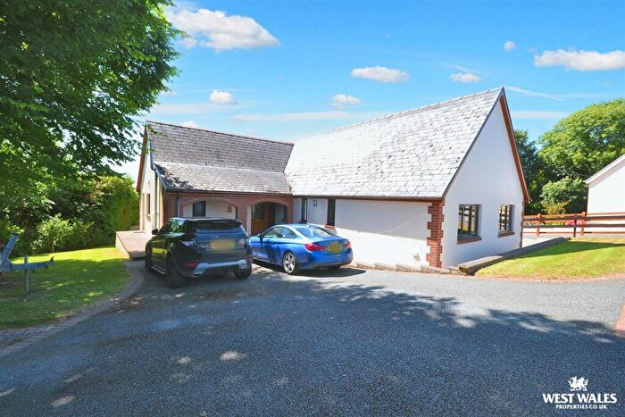 4 Bedroom Detached Bungalow For Sale In Blackbridge Drive, Milford Haven, SA73