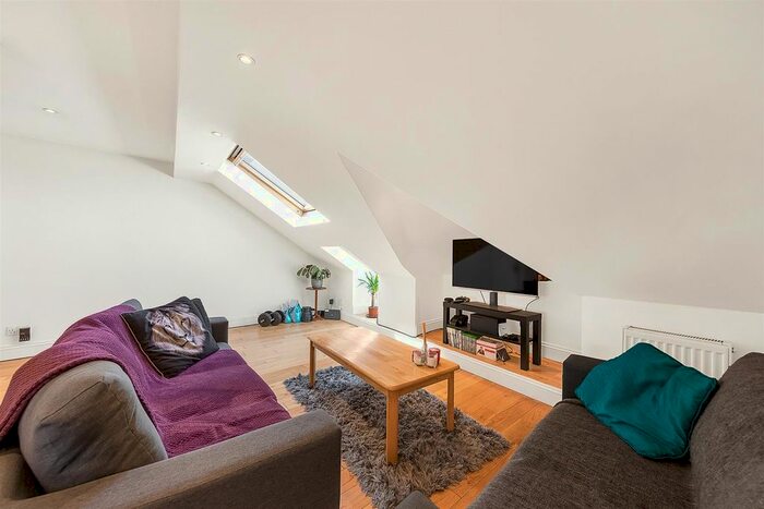 1 Bedroom Flat To Rent In Voltaire Road, London, SW4