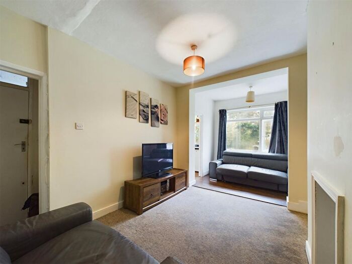 1 Bedroom Flat For Sale In Ash Grove, Penge, London, SE20