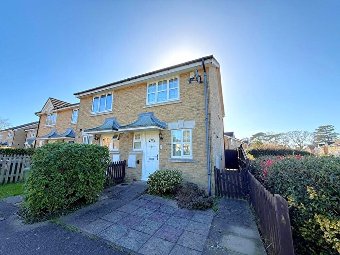 2 Bedroom End Of Terrace House For Sale In Barons Mead, Maybush, Southampton, SO16