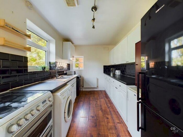 5 Bedroom Detached House To Rent In Hillside, Brighton, BN2